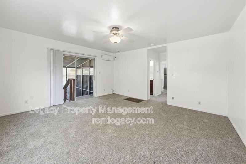 4923 11th Ave - Photo 3 of 20