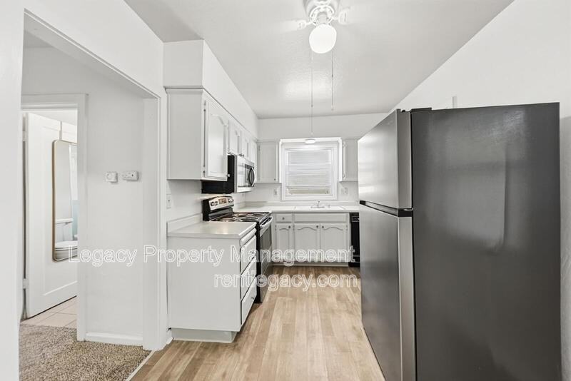 4923 11th Ave - Photo 6 of 20
