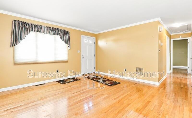 304 Brown St - Photo 3 of 15