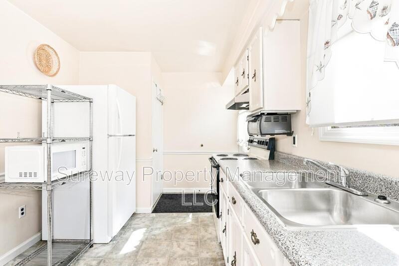 304 Brown St - Photo 6 of 15
