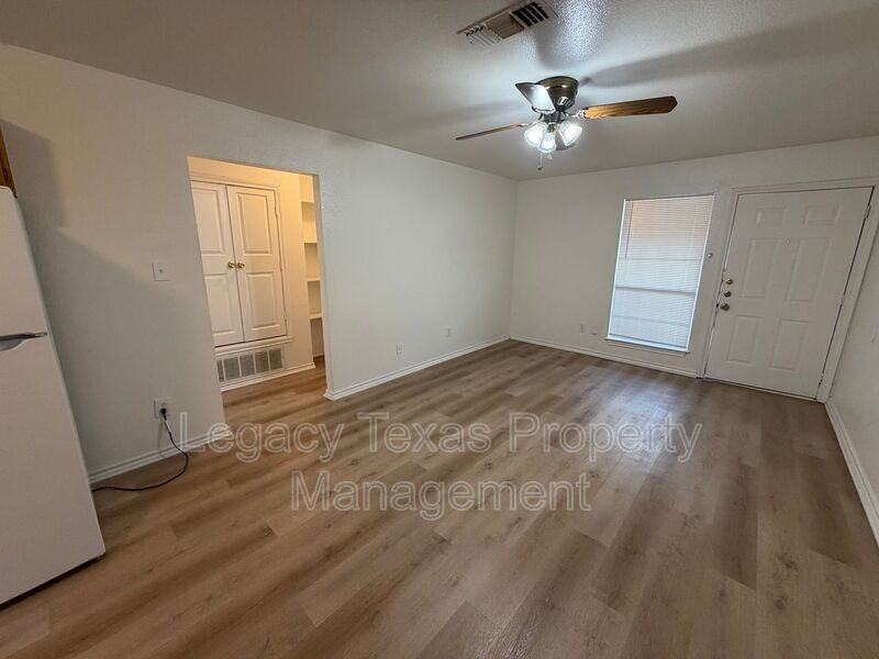 701 Miracle Ln #B - Photo 4 of 12