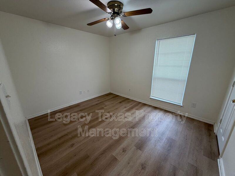 701 Miracle Ln #B - Photo 5 of 12