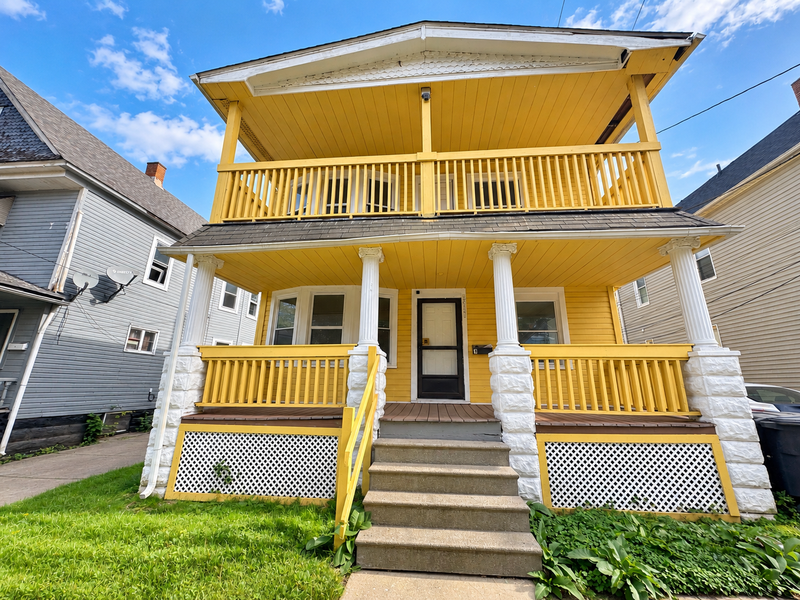 3711 E 61st St - Photo 6 of 9