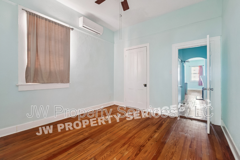 2310 Barracks St - Photo 6 of 14