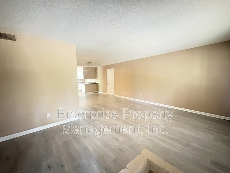 1982 Goldbrier Ln - Photo 6 of 20