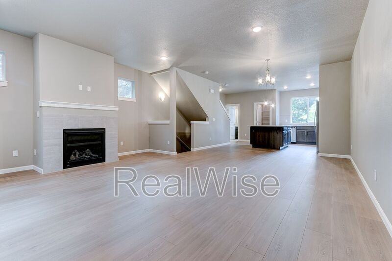 21303 Sw Ortiz Ln - Photo 2 of 19