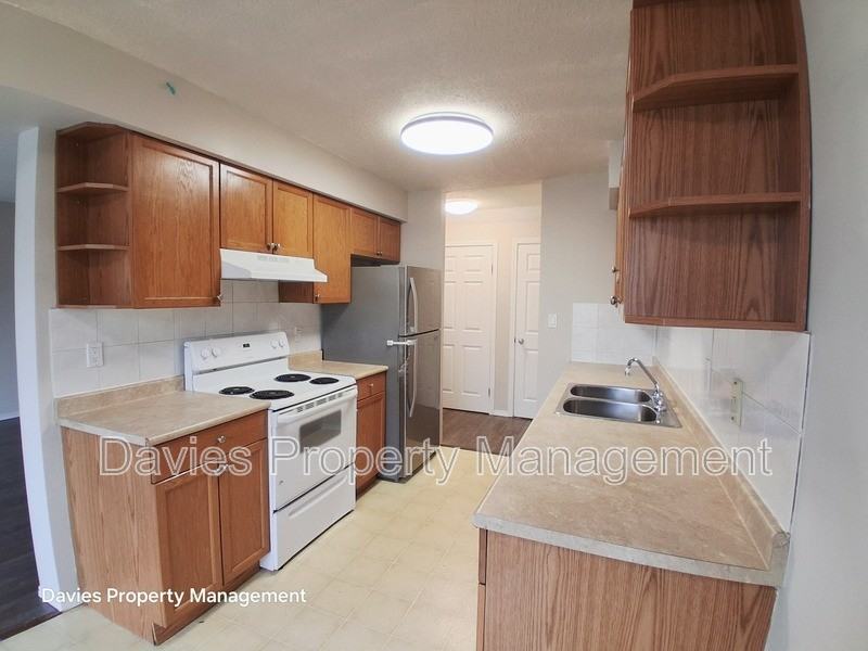 7121 80 Ave Nw - Photo 2 of 21