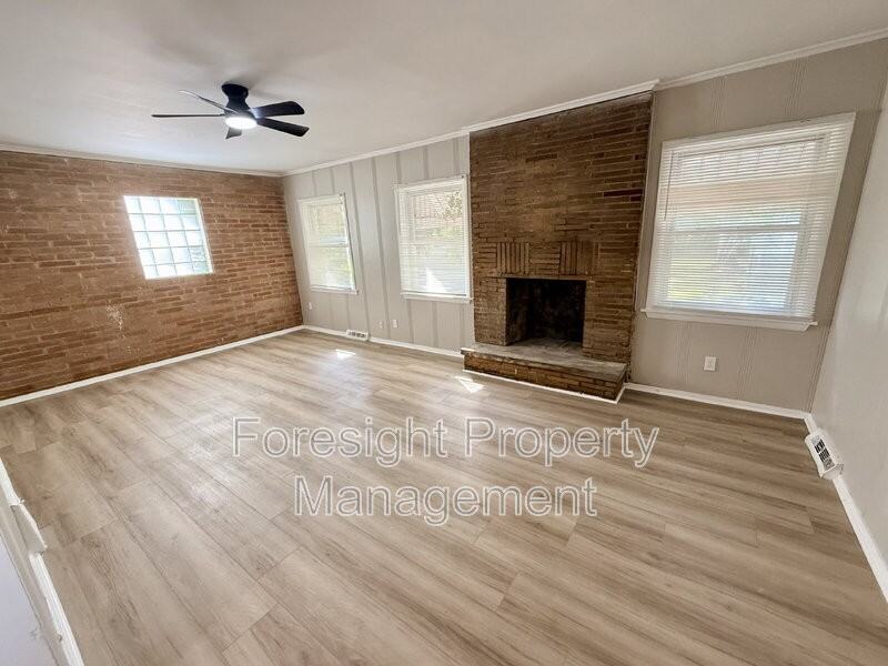 854 E 250th St - Photo 6 of 24