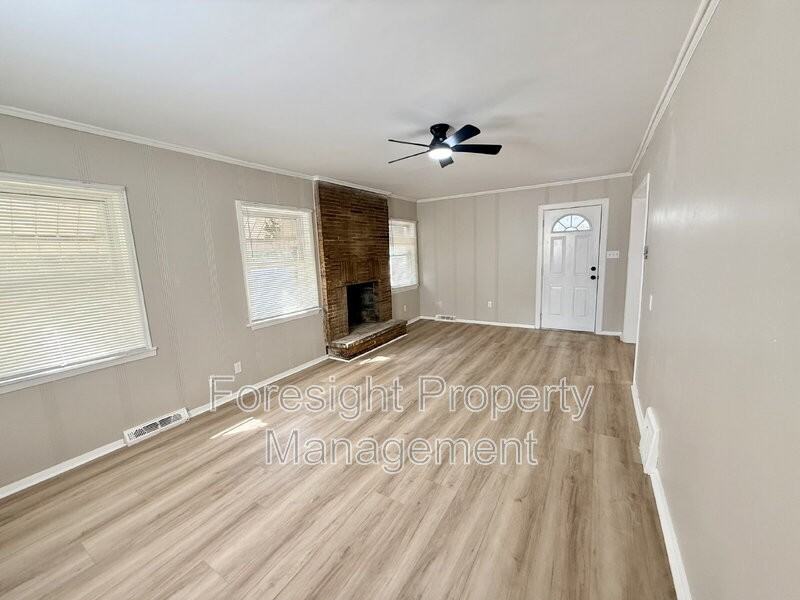 854 E 250th St - Photo 7 of 24