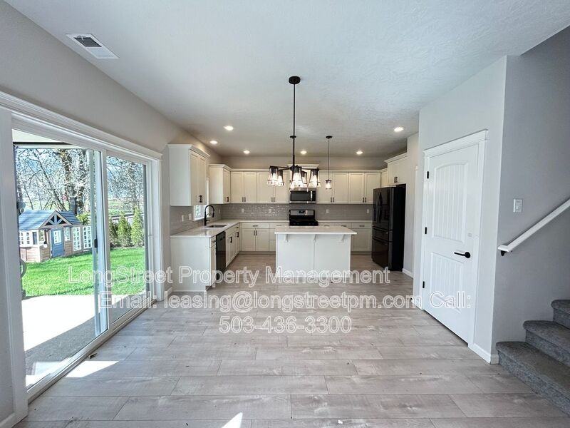 7237 Se Berg Dr - Photo 4 of 32