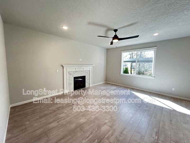 7237 Se Berg Dr - Photo 5 of 32