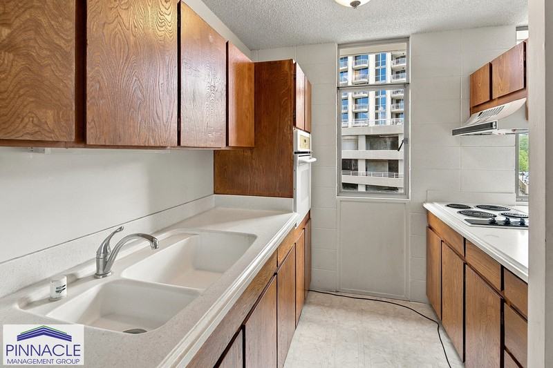 2033 Nuuanu Ave - Photo 5 of 16