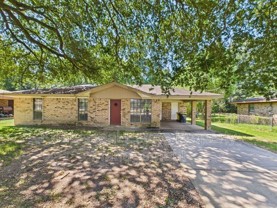 202 Rampart St - Photo 1 of 1