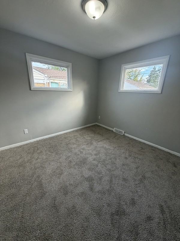 18612 Restor Ave - Photo 4 of 7
