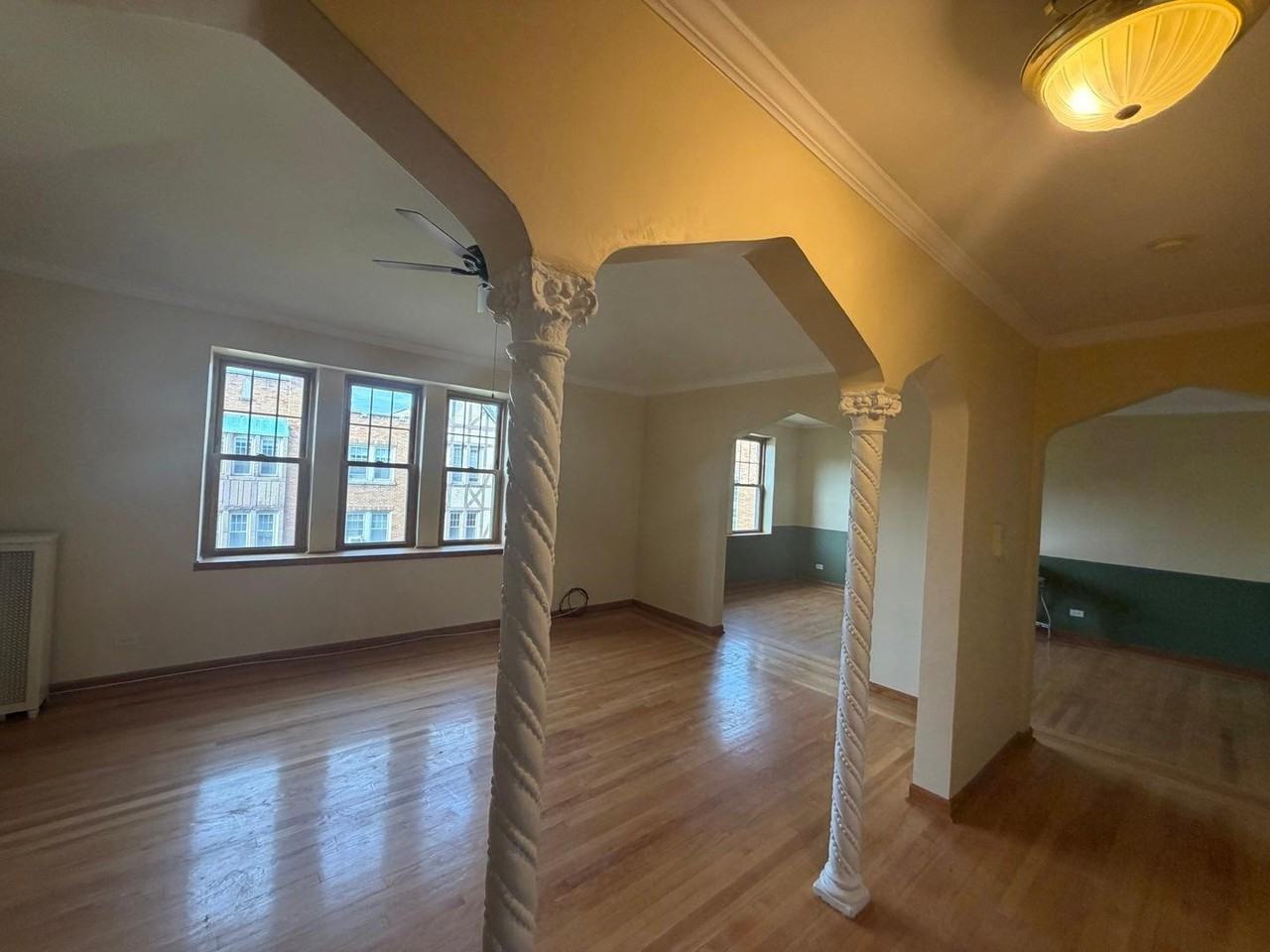 10927 S Longwood Dr #3 - Photo 3 of 35