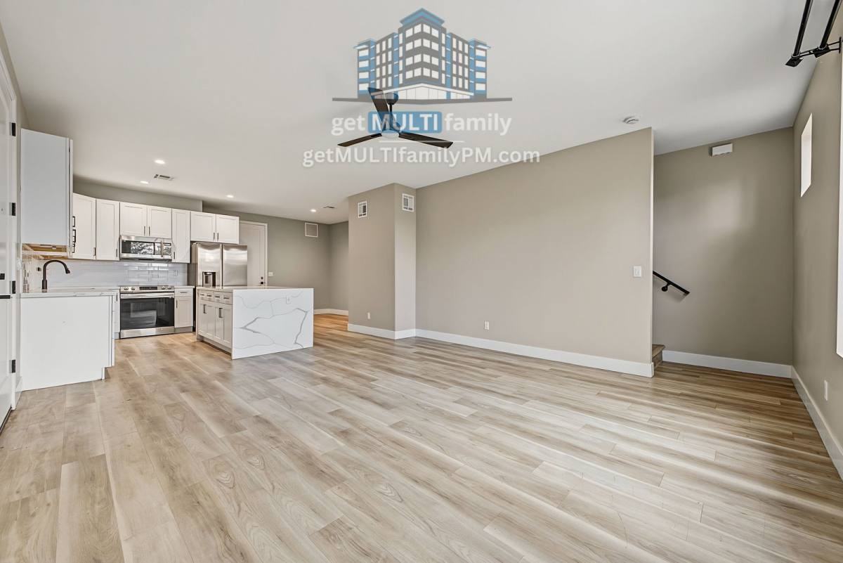 2810 N 19th Ave #1 - Photo 7 of 20