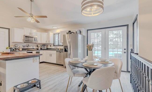 2420 Timberlane Dr - Photo 4 of 12