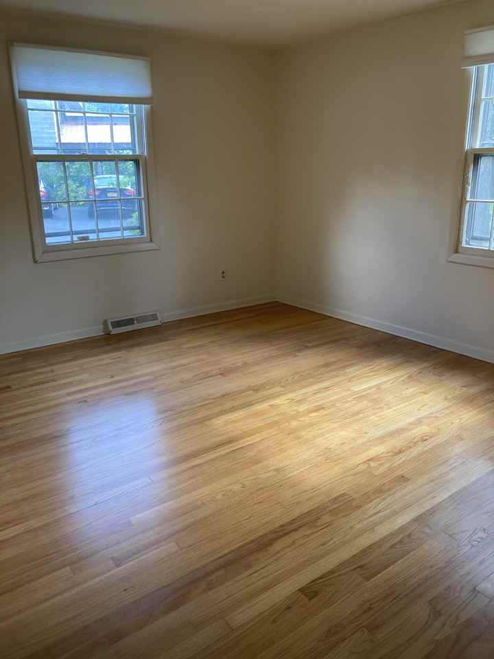 304 Kenwood Ave #1 - Photo 7 of 9