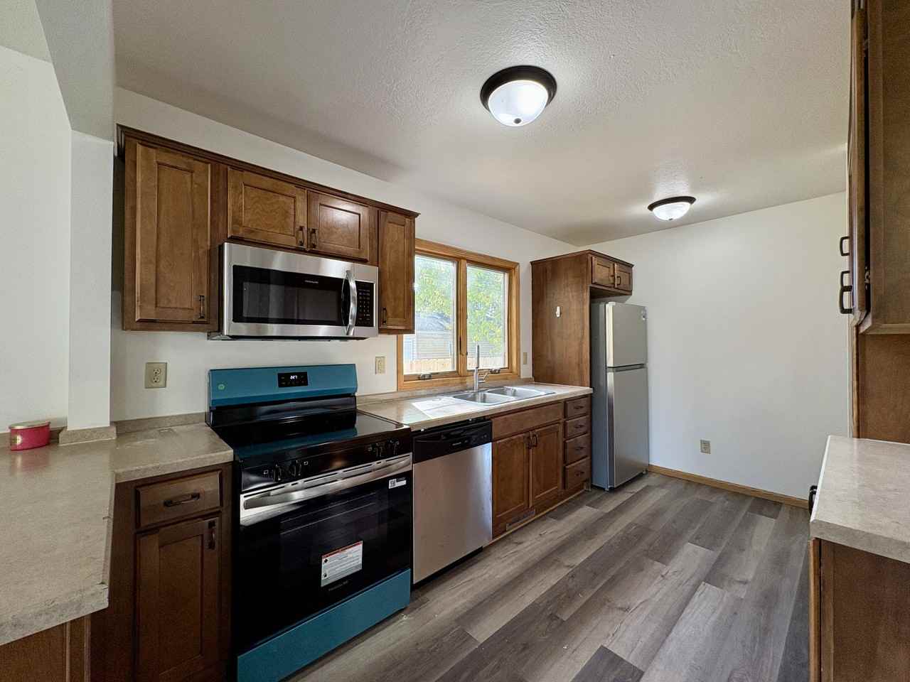 715 8th St Nw #715 - Photo 3 of 14