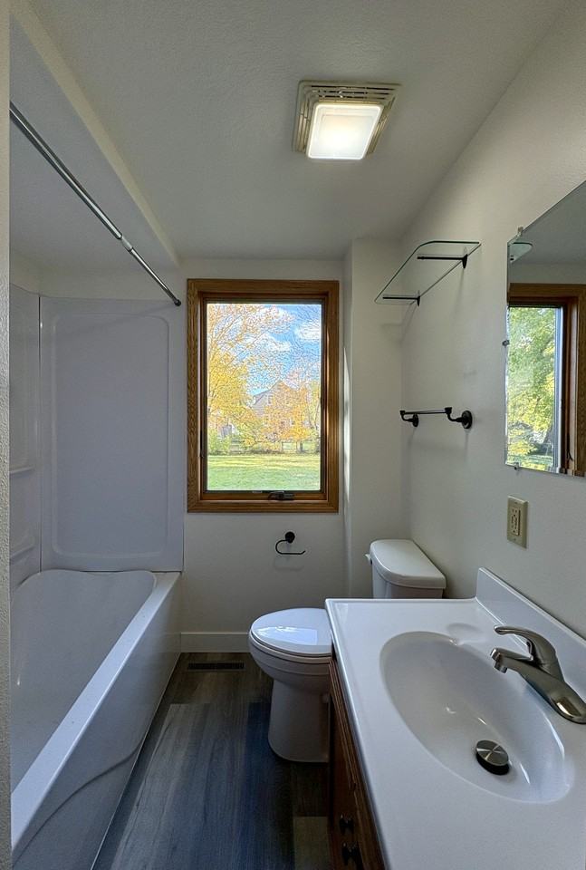 715 8th St Nw #715 - Photo 6 of 14