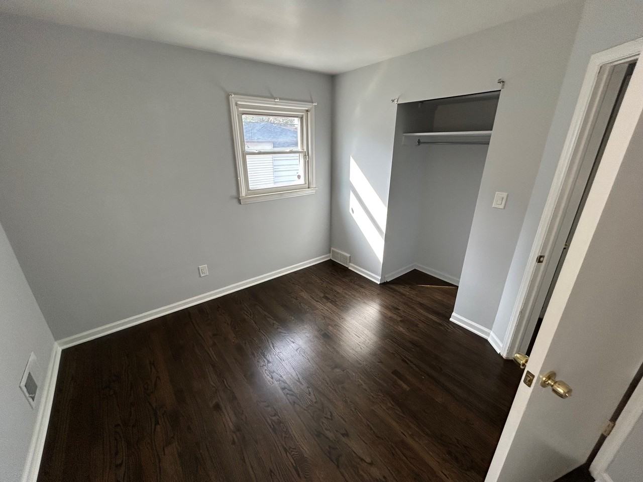 29931 Taylor St - Photo 5 of 10
