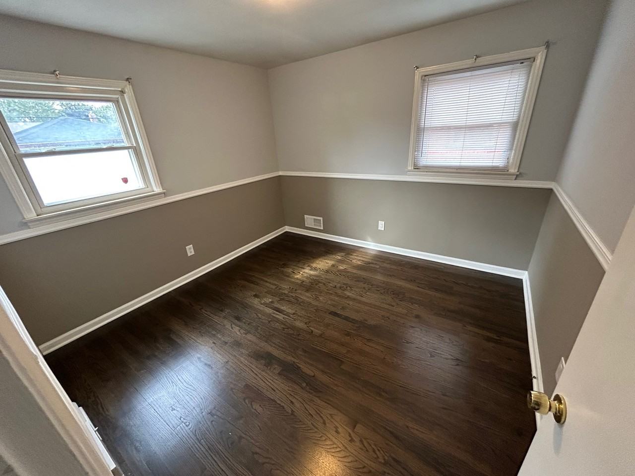 29931 Taylor St - Photo 7 of 10