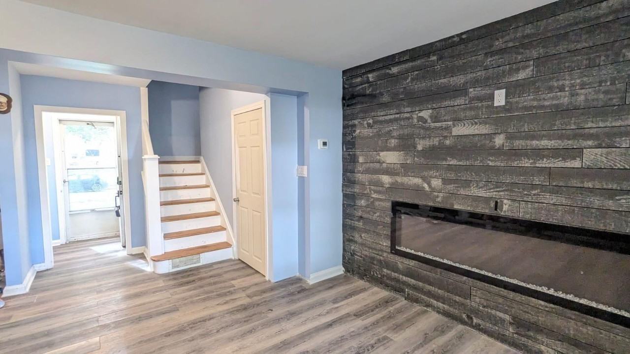 928 Randolph Ave - Photo 5 of 14