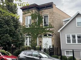 featured image of 2925 W Lyndale St #2