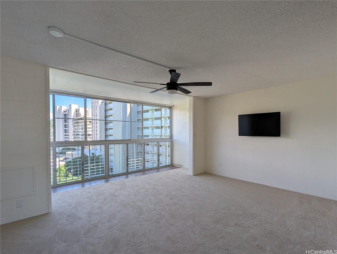 1011 Prospect St #809 - Photo 5 of 21