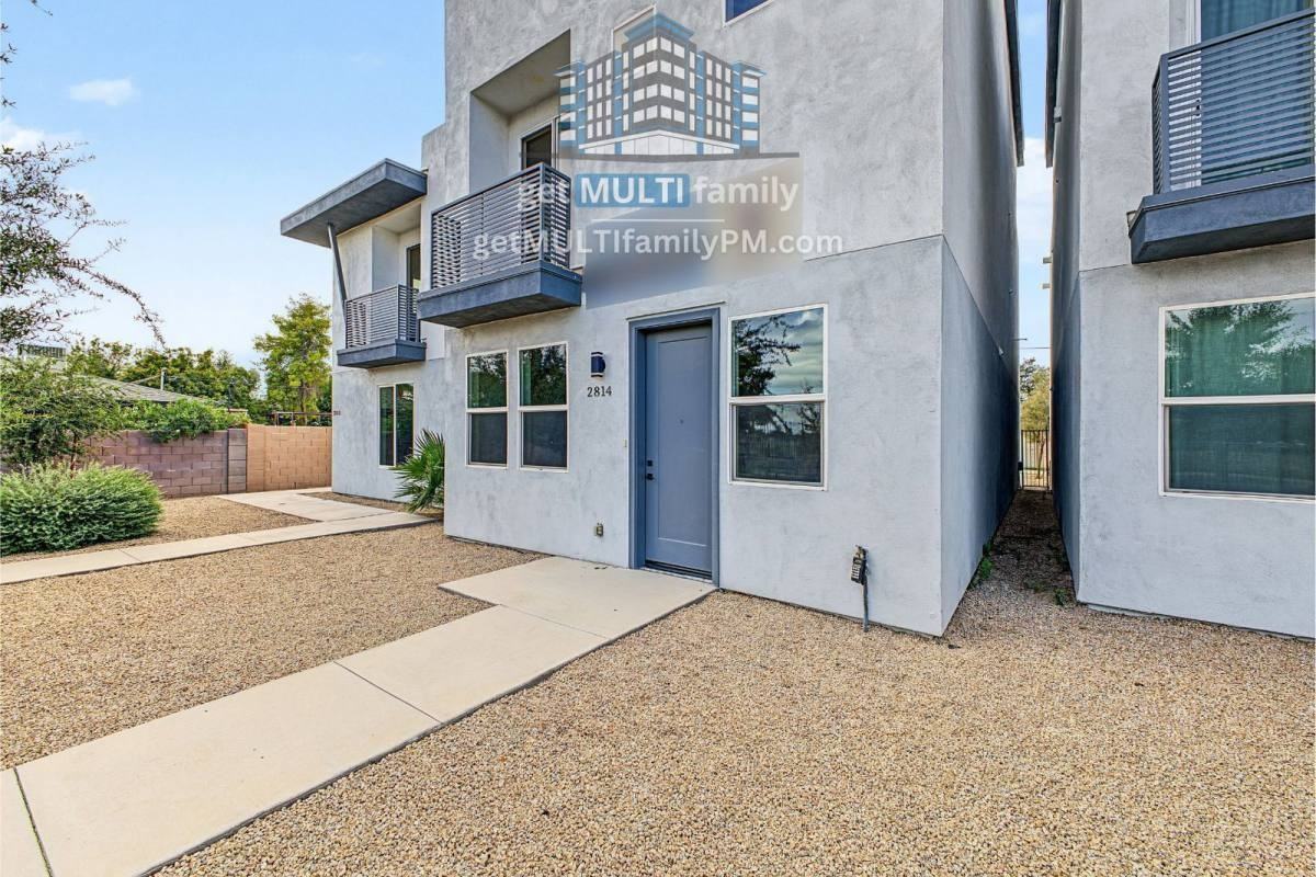 2814 N 19th Ave #1 - Photo 5 of 20