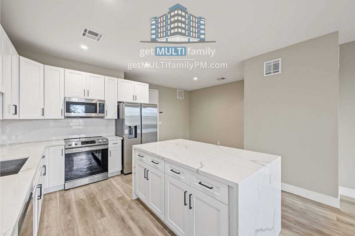 2814 N 19th Ave #1 - Photo 6 of 20