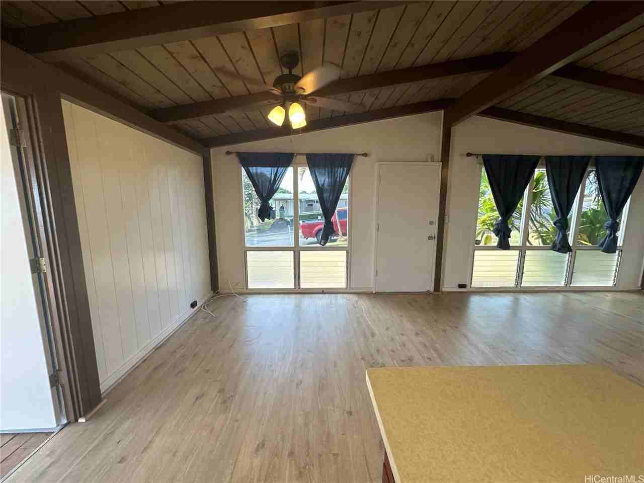 2409 Anihinihi St - Photo 4 of 17