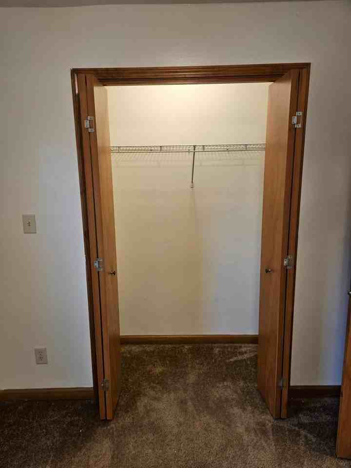148 Garfield Ave - Photo 2 of 9