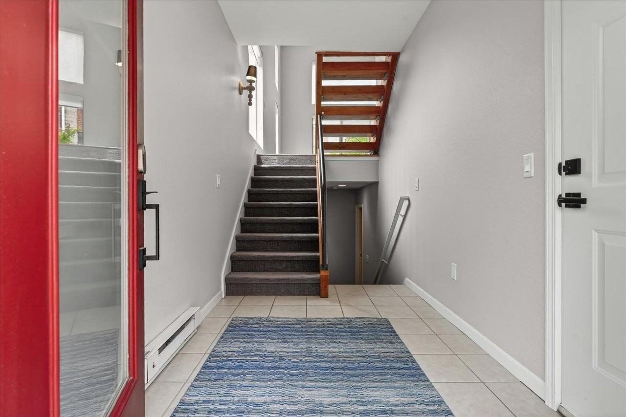 145 S Saint Clair St #23 - Photo 6 of 50
