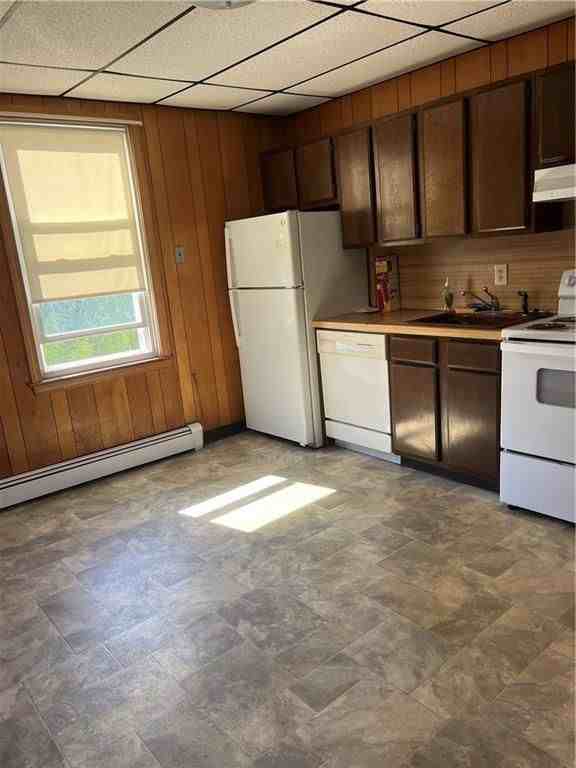 869 Charles St ##2 - Photo 3 of 8