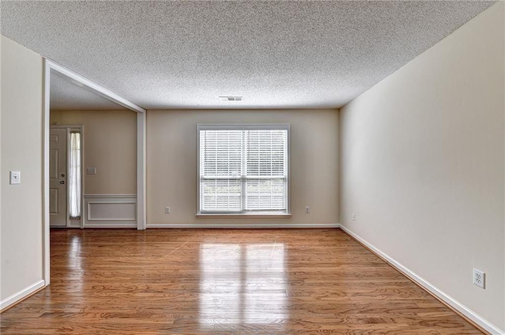 4931 Bankside Way - Photo 3 of 27