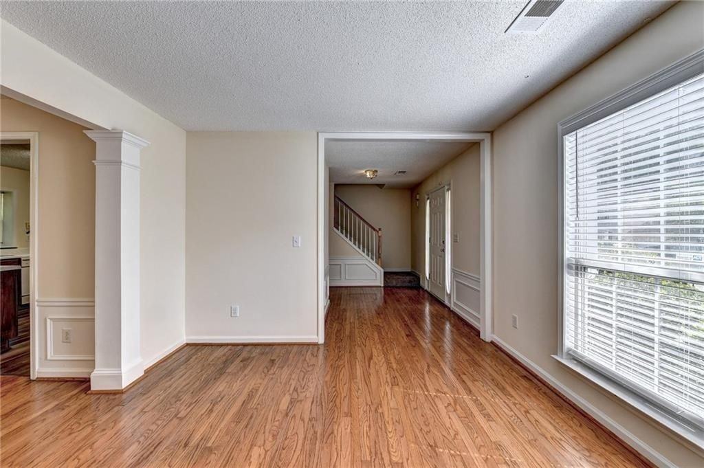 4931 Bankside Way - Photo 4 of 27