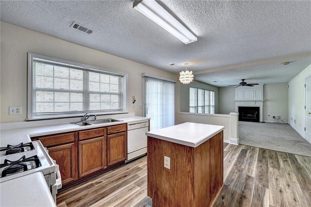 4931 Bankside Way - Photo 6 of 27
