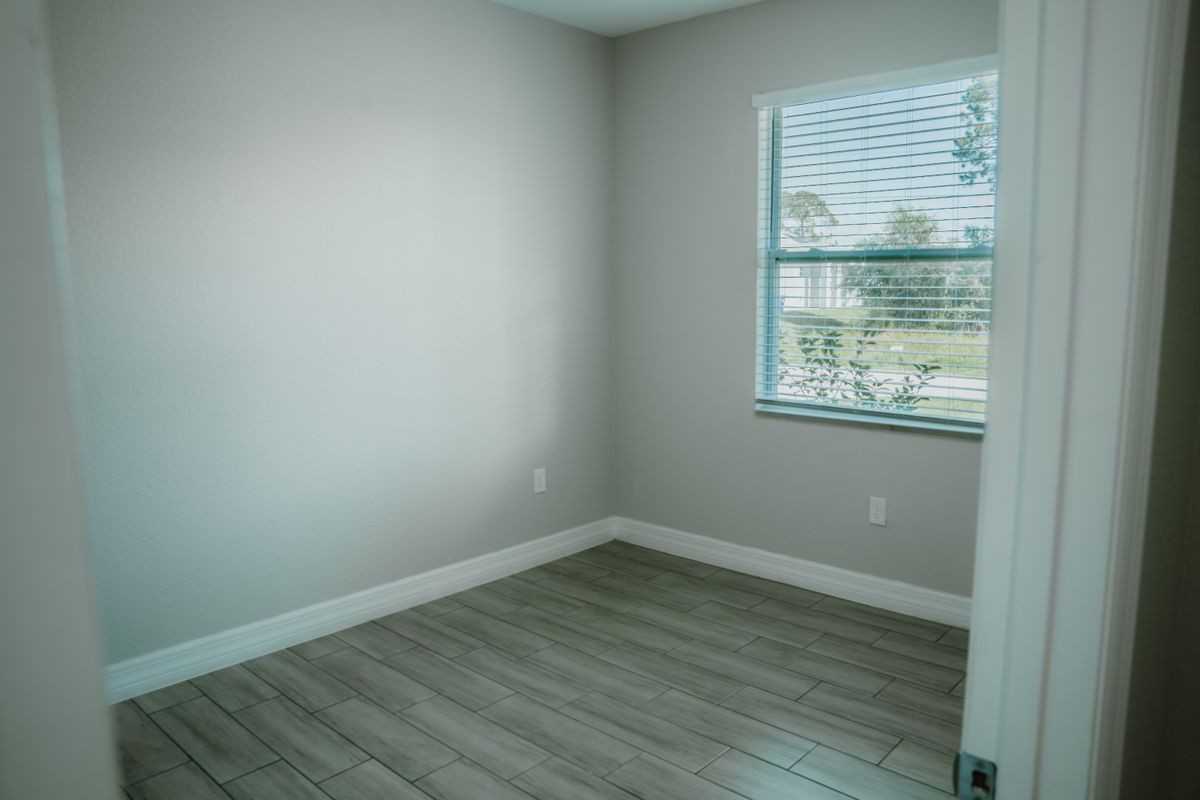4609 27th St Sw - Photo 5 of 13