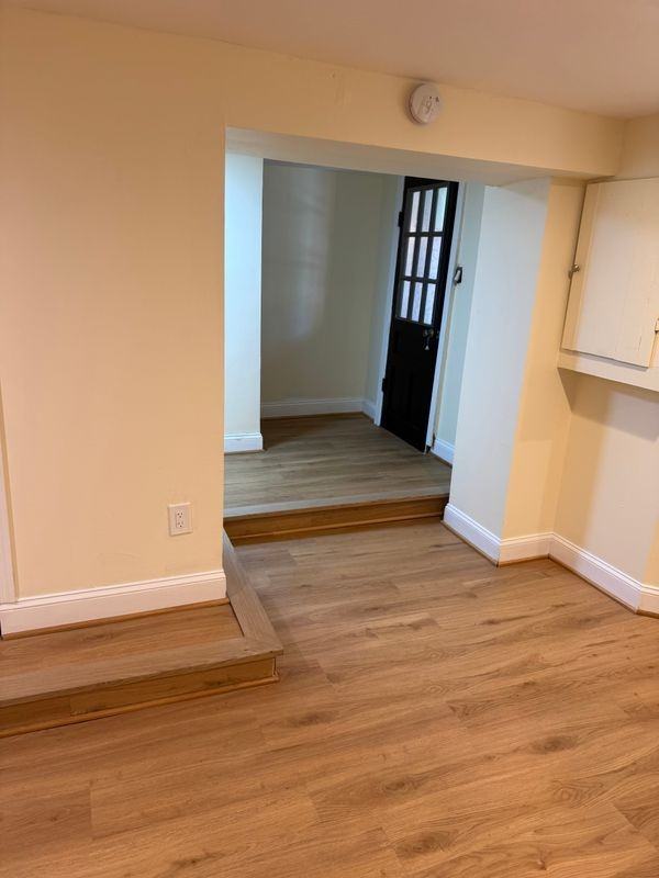 902 C St Ne - Photo 3 of 3