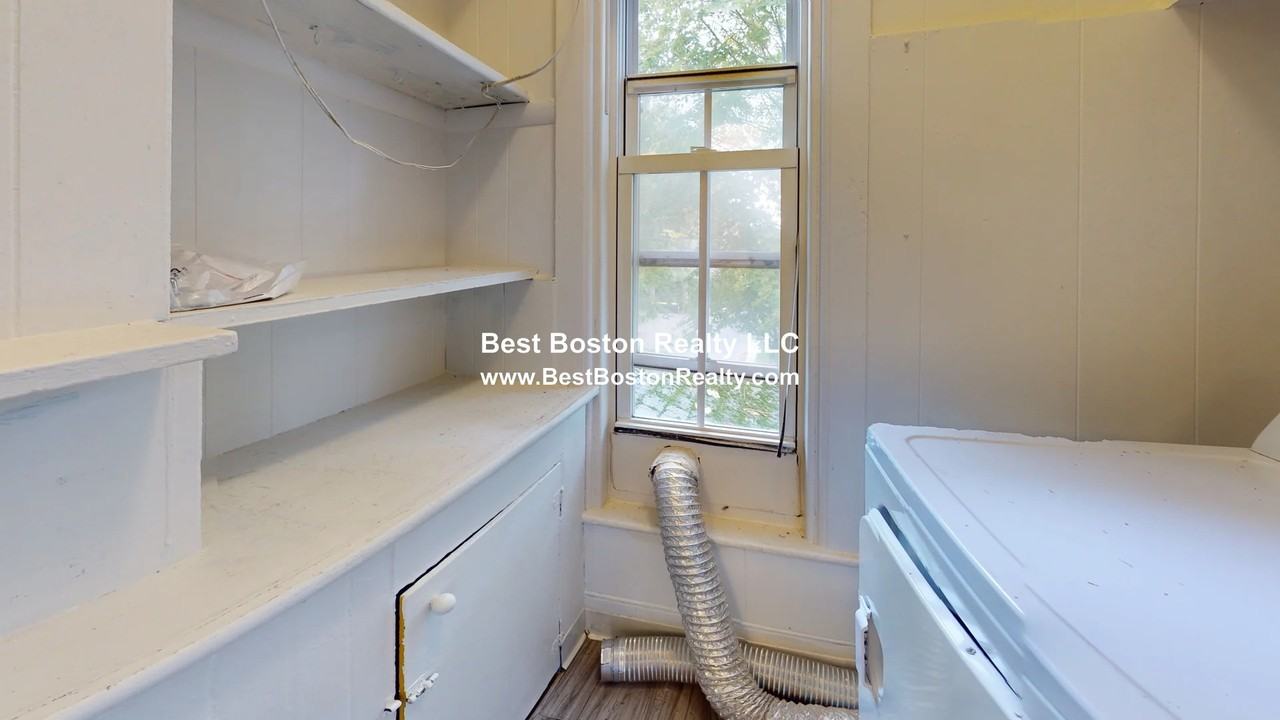 22 Lyle St - Photo 3 of 15