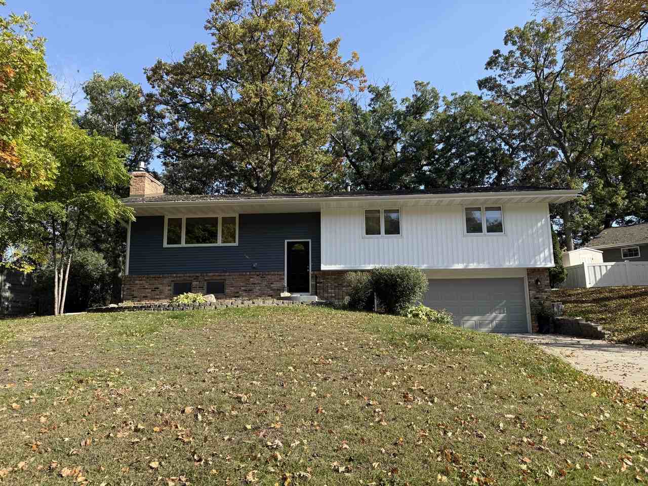 5375 Matterhorn Dr Ne - Photo 3 of 14