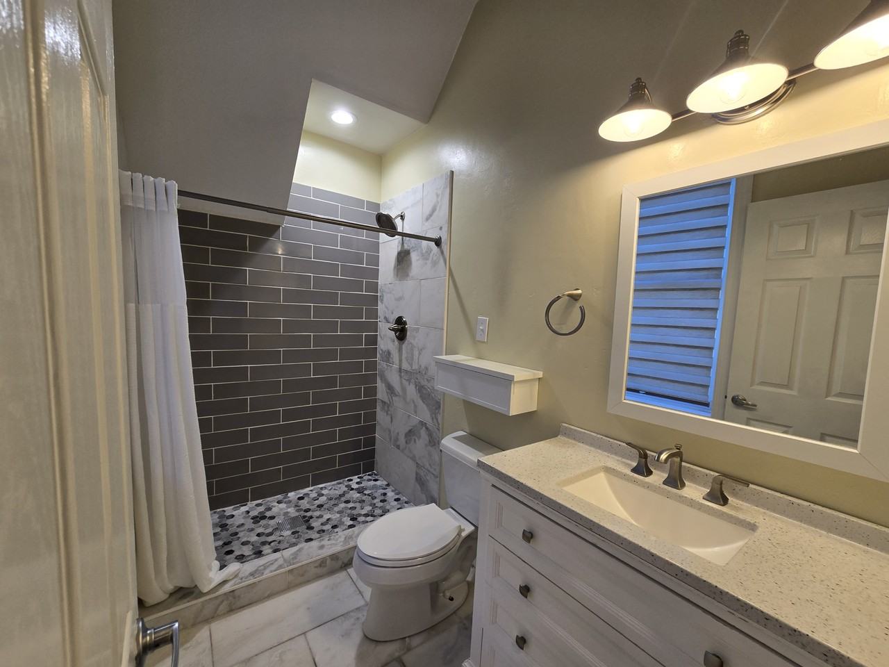 625 N 31st St #1 - Photo 5 of 20