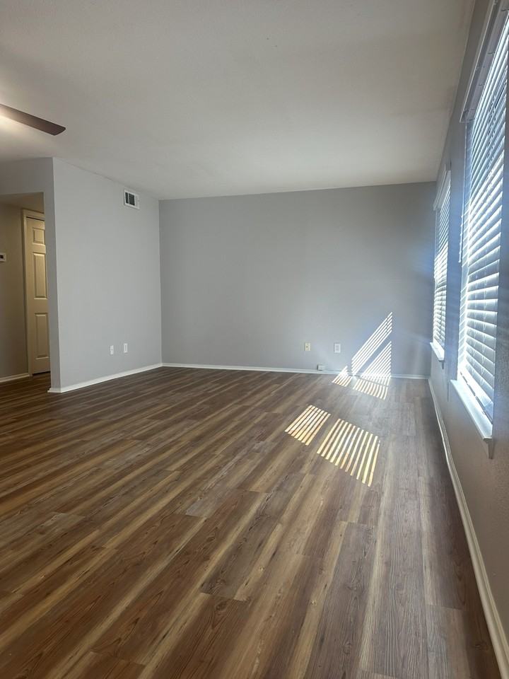 5648 Pinon Vista Dr - Photo 3 of 20