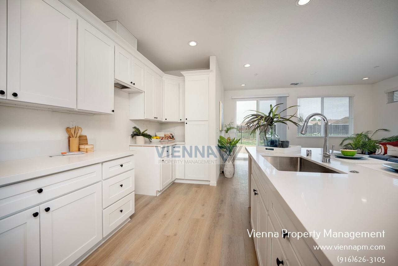 7311 6th St - Photo 7 of 20