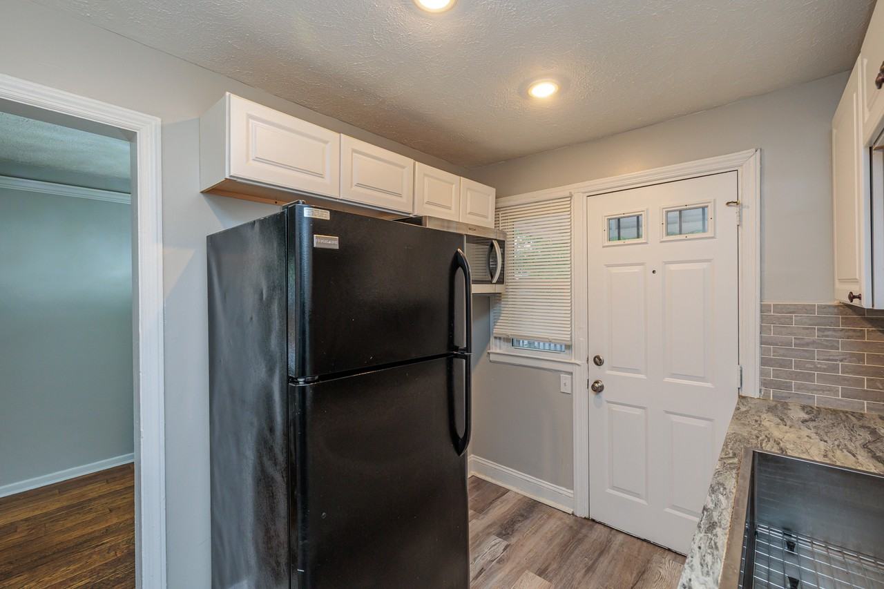 1558 E 256th St - Photo 3 of 15
