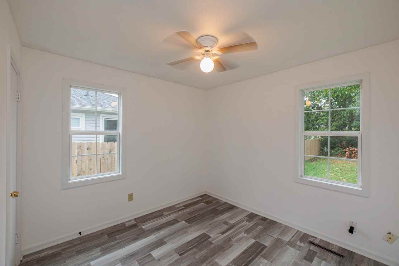 5076 Glenn Lodge Rd - Photo 2 of 18
