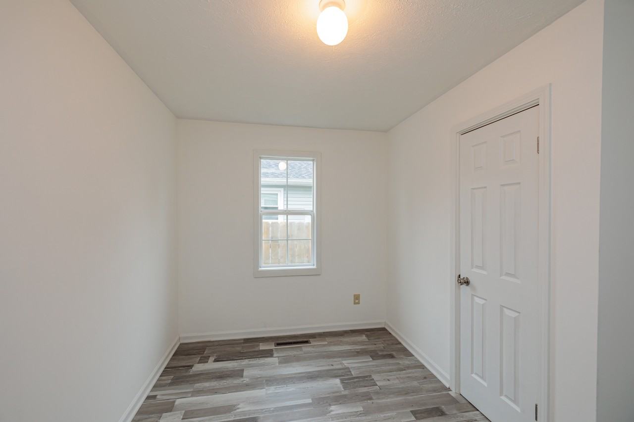 5076 Glenn Lodge Rd - Photo 7 of 18