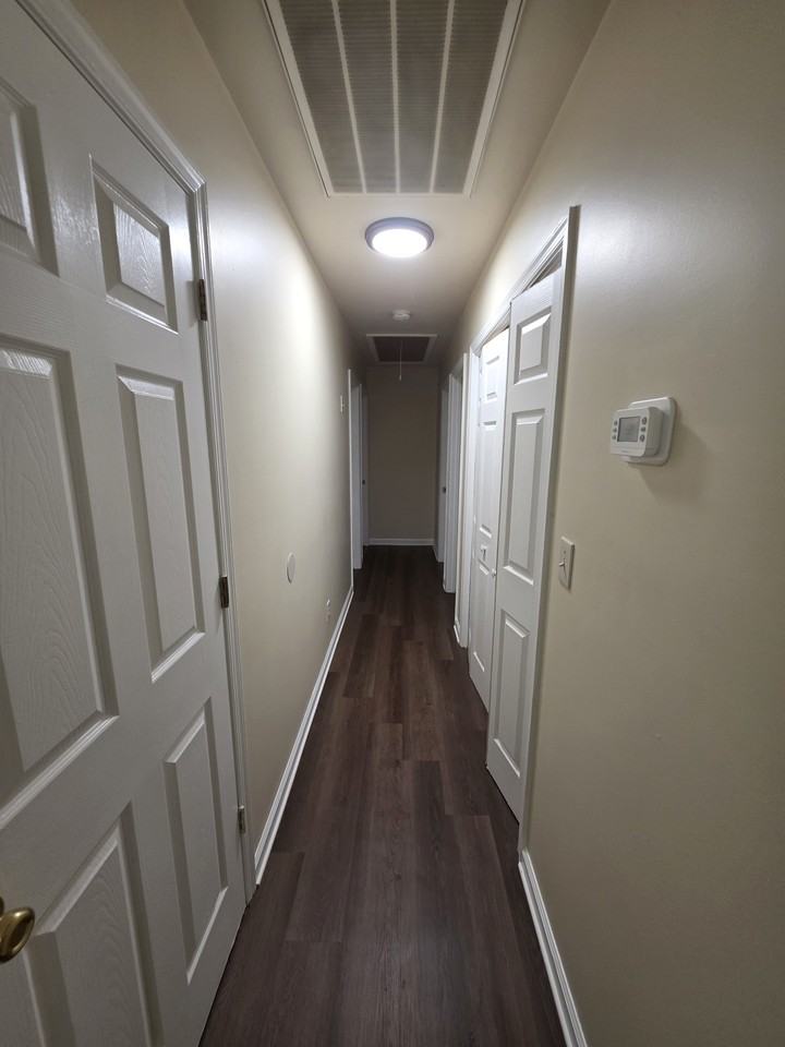 6006 Hedley Ct - Photo 5 of 13