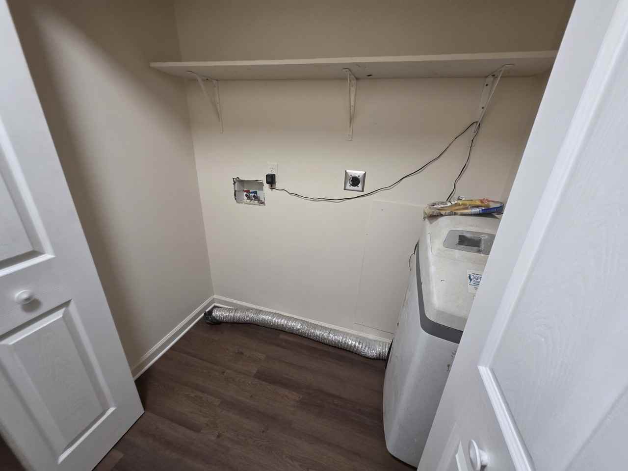 6006 Hedley Ct - Photo 6 of 13